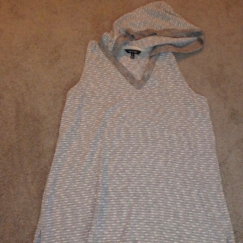 Stylish and soft, sleeveless hoodie